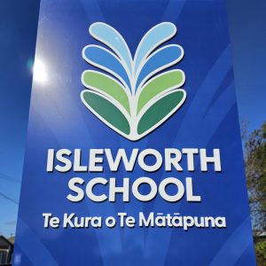 Isleworth-School-Sign-Christchurch-NZ